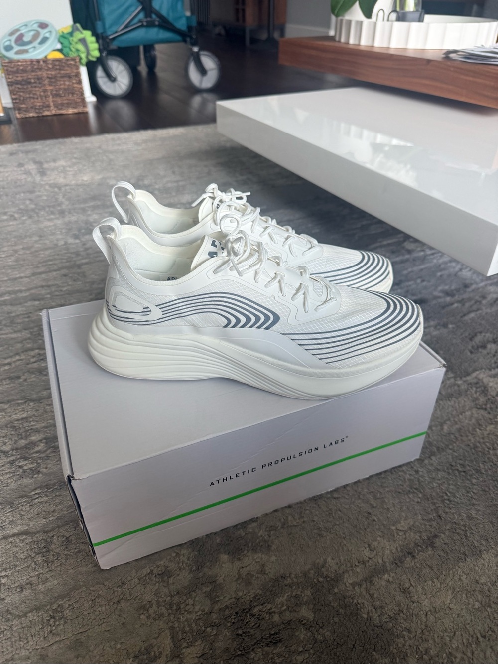 APL Streamline White Sneakers ivory/smoke